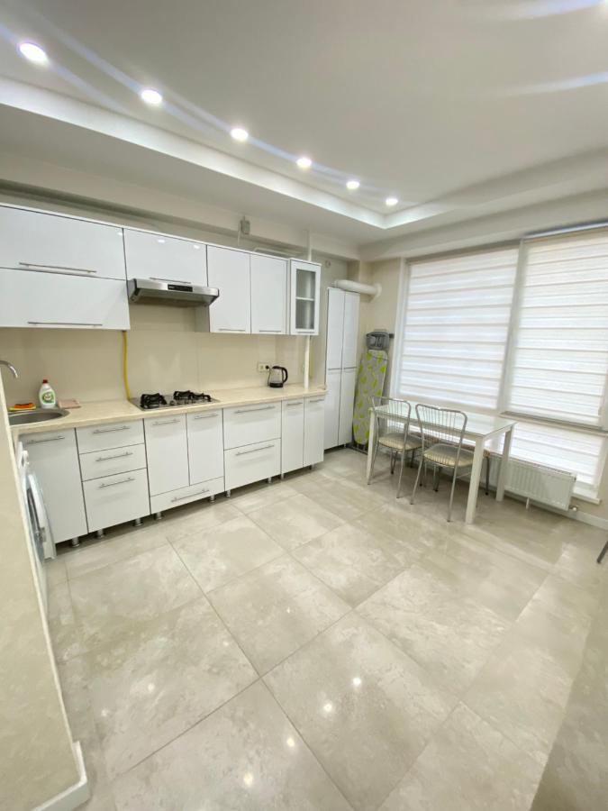 New Lux Apartment In Chisinau Luaran gambar
