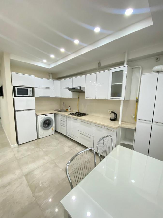 New Lux Apartment In Chisinau Luaran gambar